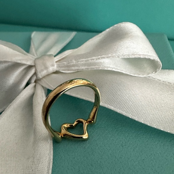Tiffany & Co Yellow Gold Open Heart Elsa Peretti Ring size 5.25 - Picture 8 of 12